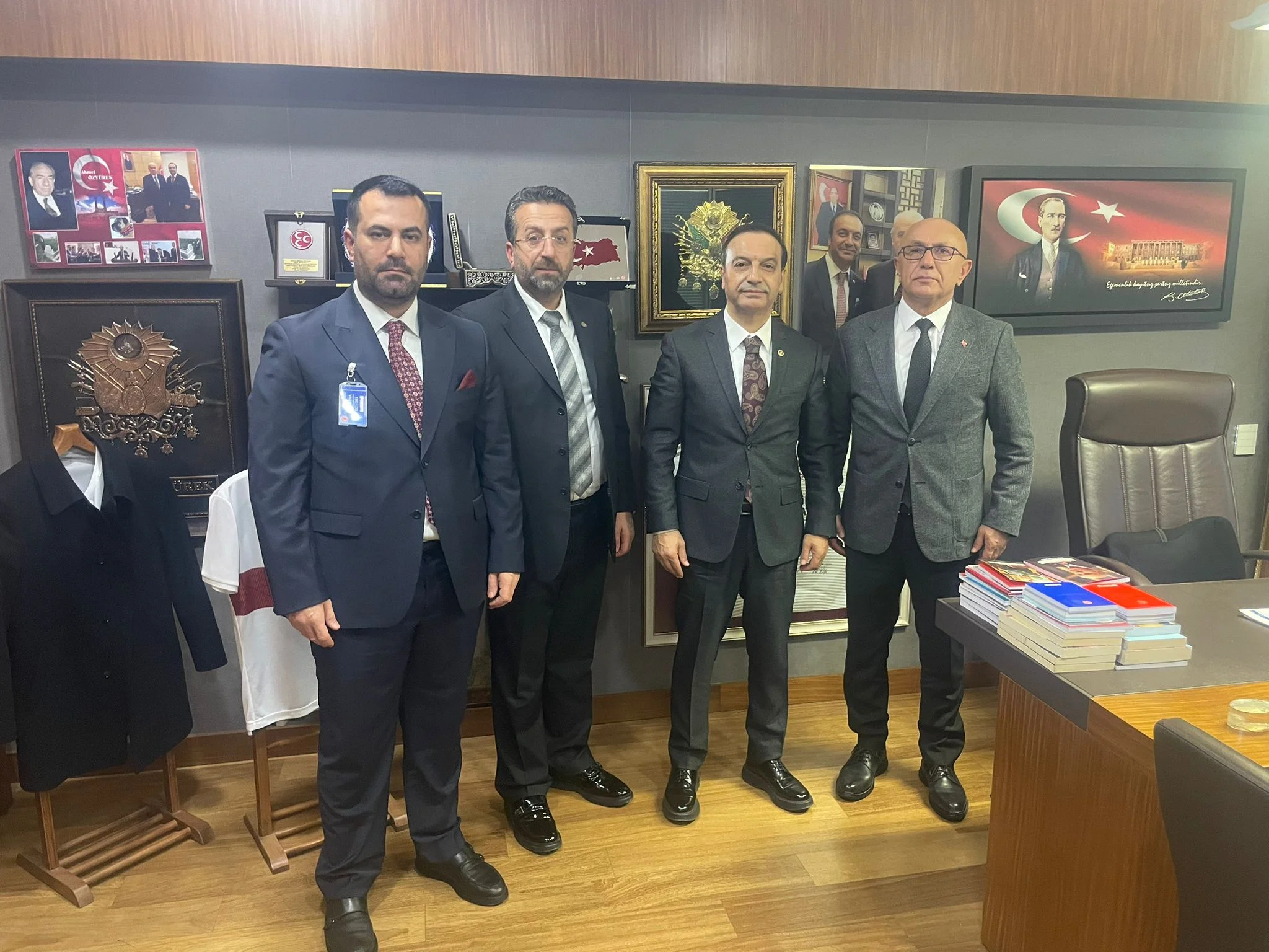 DERNEK BAŞKANIMIZ SİVAS MV. SN. AHMET ÖZYÜREK'E ZİYARETTE BULUNDULAR