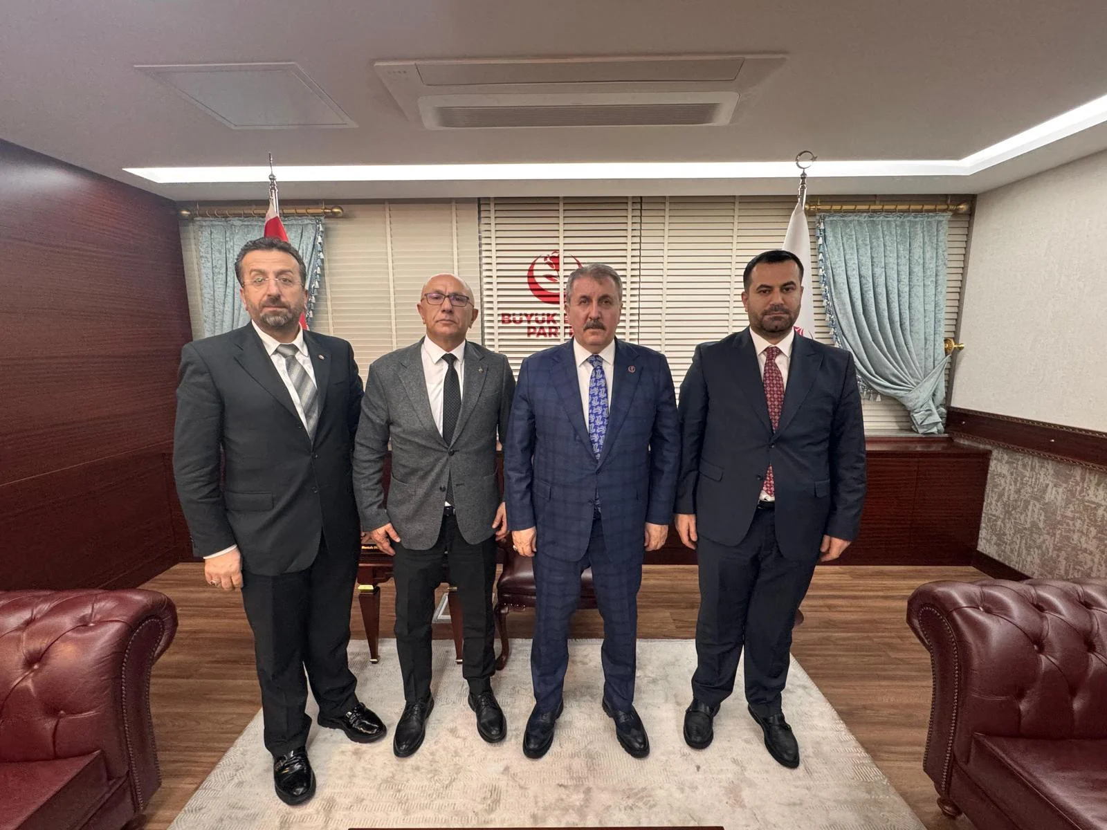 DERNEK BAŞKANIMIZ BBP GENEL BAŞKANI SN. MUSTAFA DESTİCİ'YE ZİYARETTE BULUNDULAR