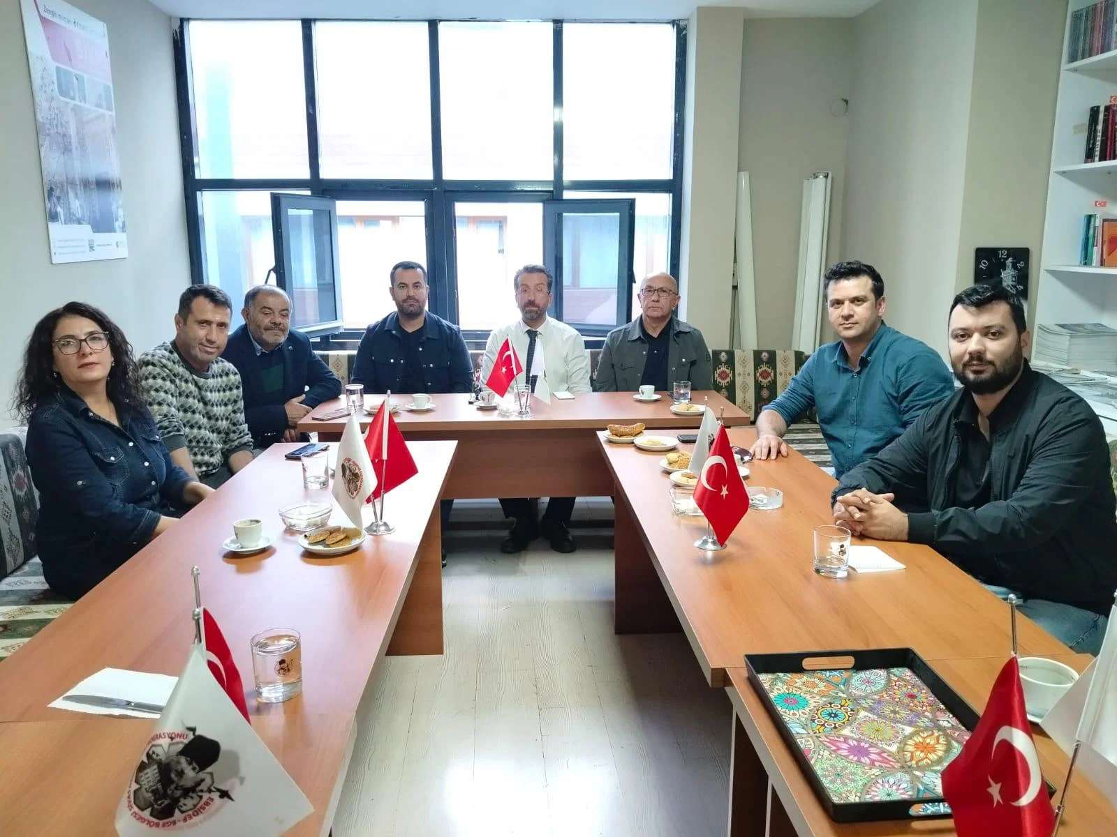 SİVAS İLBEYLİ DERNEĞİ YÖNETİMİ İZMİR'DE